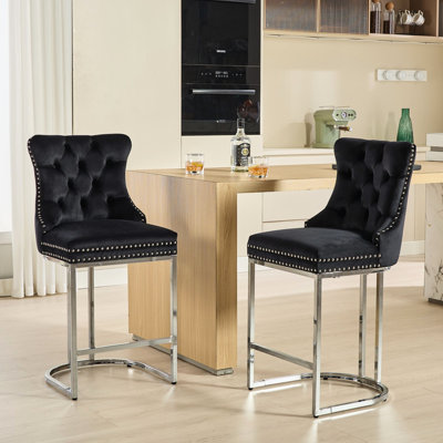 Tabouret de bar de 25 po de hauteur (de 2), velours noir rembourré avec dossier à boutons et garniture de rivet, base en métal chromé pour tabourets de cuisine, 25 po, 2, base, îlot