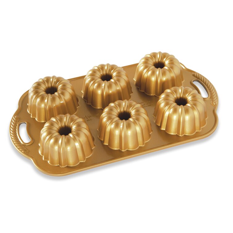 Nordic Ware Non-Stick Round Lotus Bundt Cake Pan