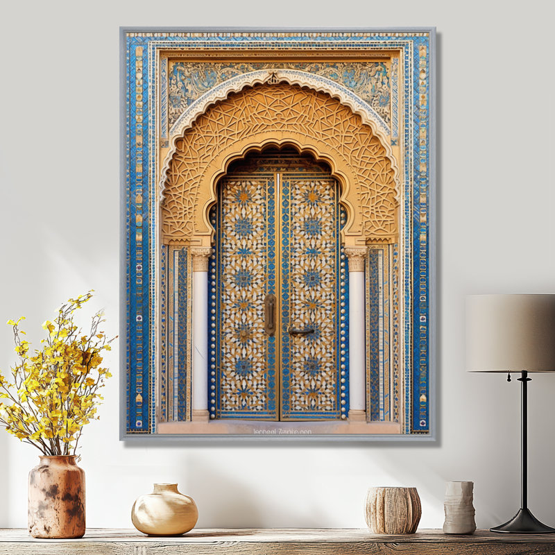 Morroco Palace Golden Doors IV - Countryside, art mural encadré, H 32 po x l 16 po, Encadrement argenté