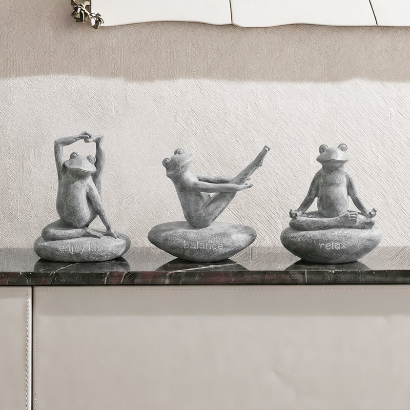 Ensemble de figurine de yoga grenouille