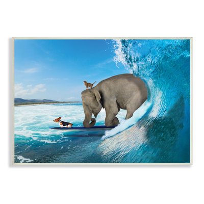 "Animaux chevauchant des vagues de l'océan, surfant un chat éléphant", art mural par Nobleworks