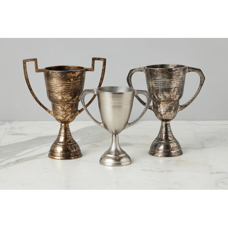 Coupe trophée vintage - 8,9 cm (L) x 17 cm (l) x 17,8 cm (H) - Argent