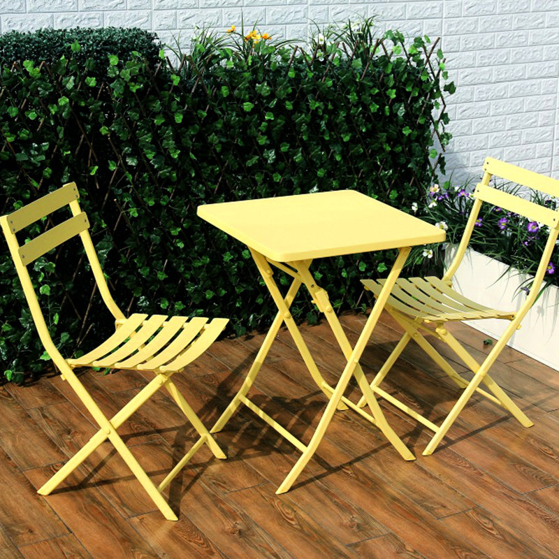 Mobilier de bistro jaune à 3 patios - chaises pliantes en métal et table carrée, pour vérandas et tables