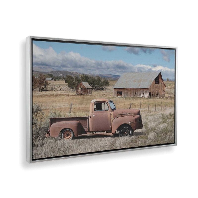 «Old Western Farm» par Lori Deiter, reproduction d'art, L 36 x H 24, Argent, Toile avec cadre