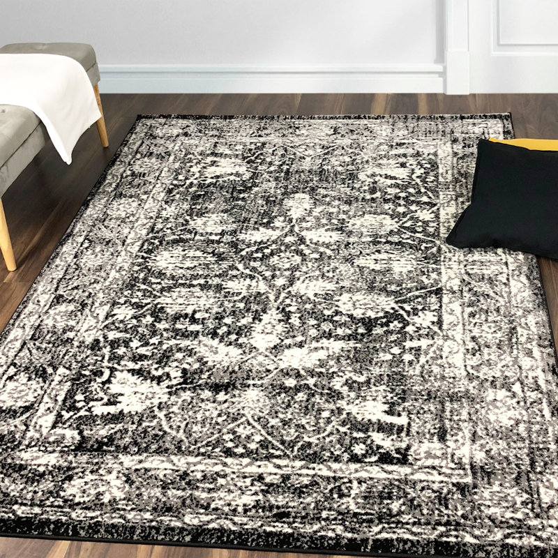 Tapis ikat noir Wisser, Rectangle 2 pi 6 po x 4 pi 9 po