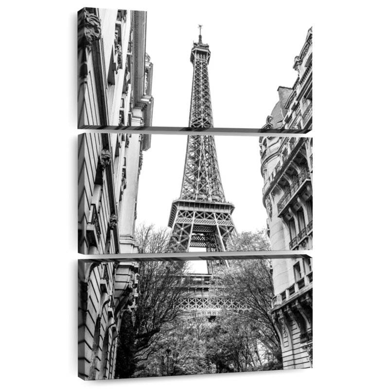Nicci Monochrome Eiffel Tower I, 32" H x 20" W