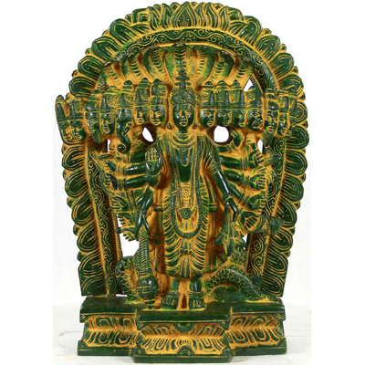 Lord Vishnu dans son grossissement cosmique