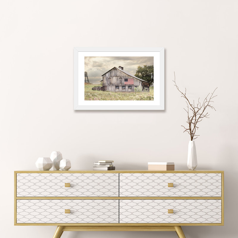 «Wild Virginia Barn» par Linda Rauch - impression d'art graphique, H 16 po x l 24 po x P 1 po, Papier encadré blanc