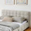 Grand lit tapissier, cadre de lit rembourré confortable, tissu chenille, avec tête de lit et cadre de lit solide. Avec tiroir pour le rangement - beige (88,5 po x 68,5 po x 31 po)-789782918-789782919