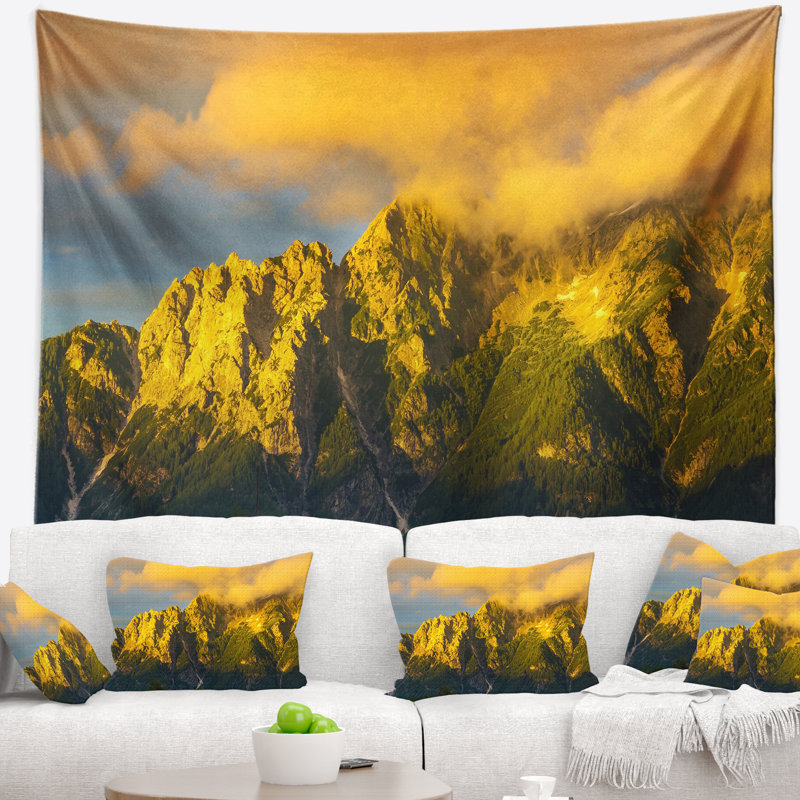Tapisserie paysage montagnes vertes, H 68 po x l 80 po
