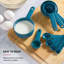 Ensemble de 9 tasses à mesurer et cuillères KitchenAid®-128495692
