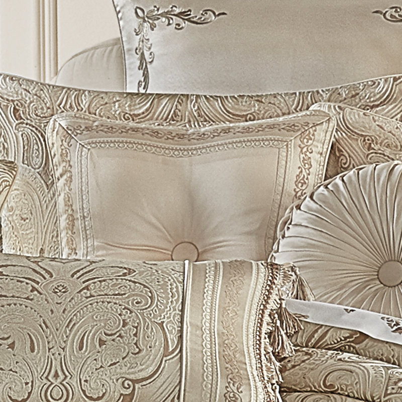Coussin décoratif carré Trinity, H 18 po x l 18 po