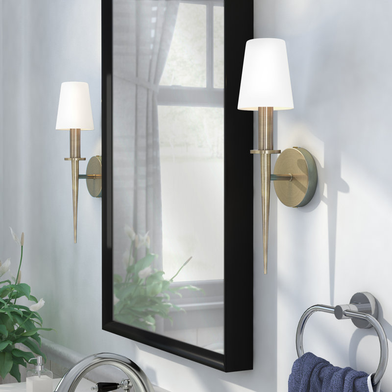 Luminaire mural 1 lumière Witten ADA, Laiton antique, H 14,5 po x l 4,25 po x P 3,95 po