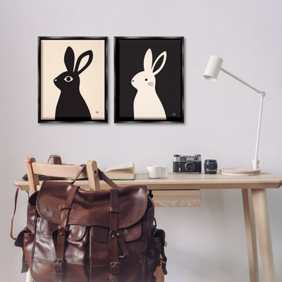 Crème et lapins noirs, ensemble de 2 toiles flottantes encadrées par Jessica Beck