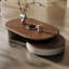 Table basse en noyer manufacturé