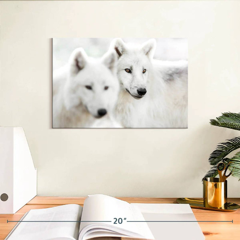 Brampt White Wolf II, 8" H x 12" W