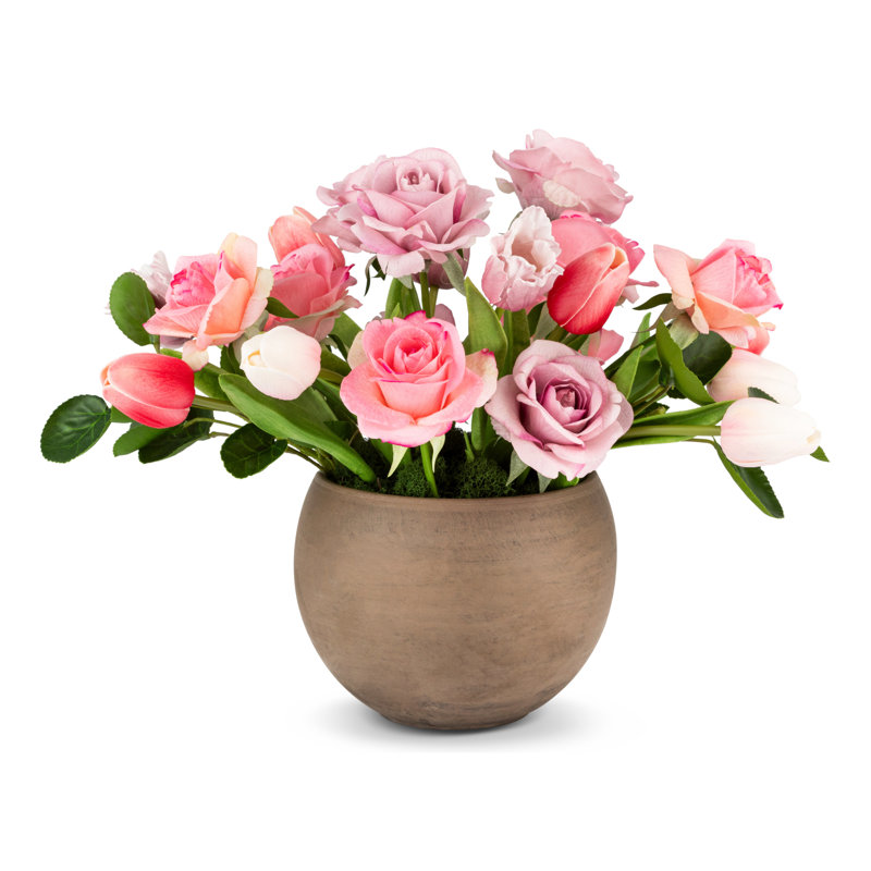 Artful Interiors arrangement de roses et de tulipes Realtouch