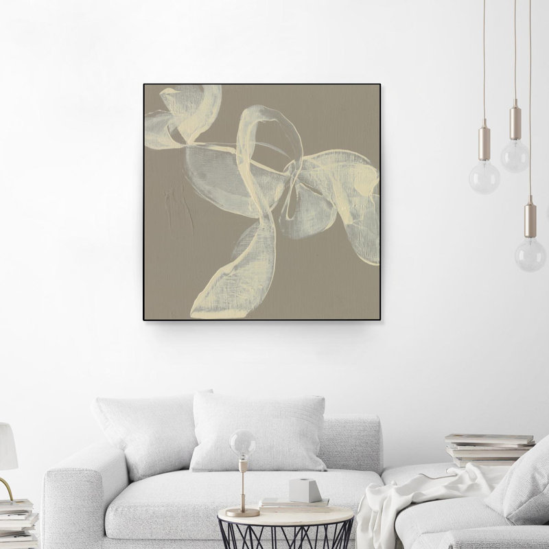 «White Ribbon On Beige I», toile encadrée par Giant Art, H 30 po x l 30 po