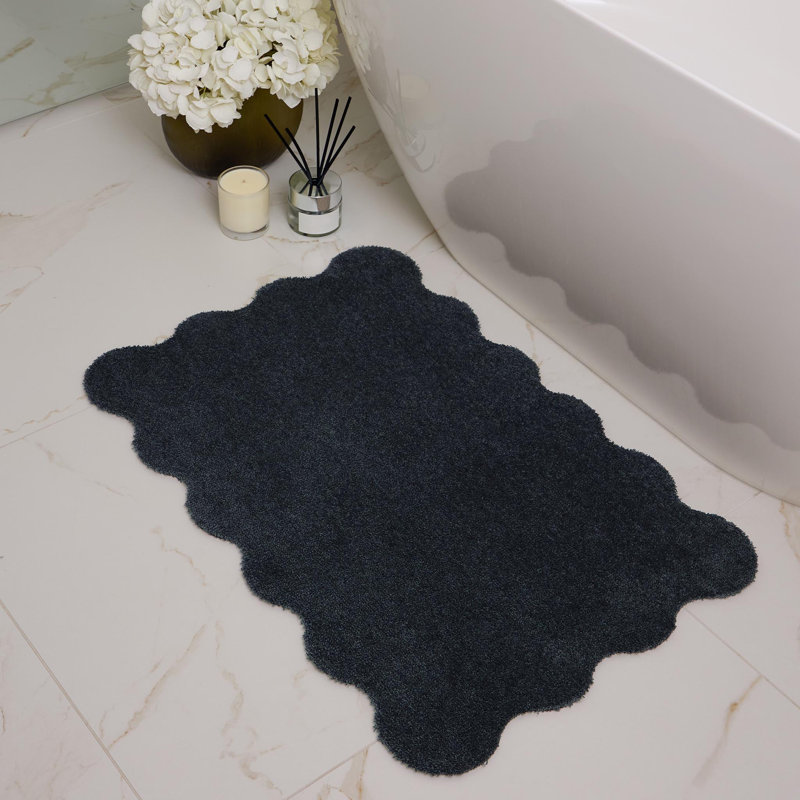 My Mat Soft Bathroom Scallop bath mat, Black