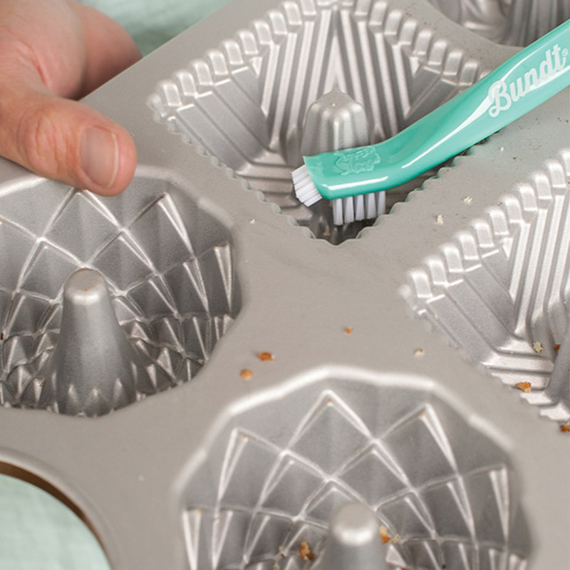 Nordic Ware Classic Cake Pan