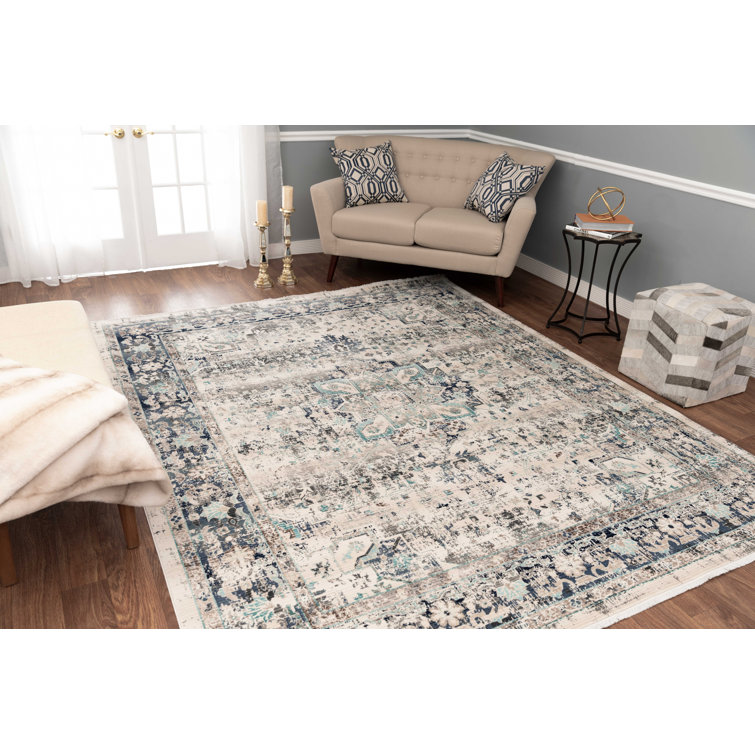 Lucha Oriental Indoor Rug