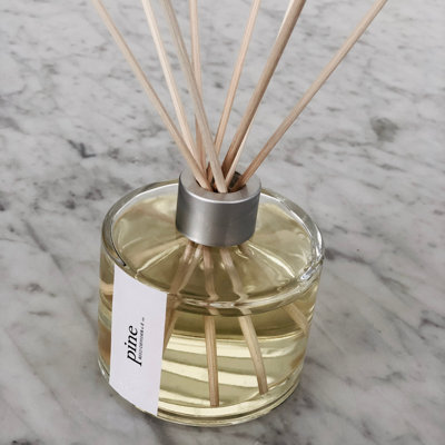 Diffuseur de roseau de pin