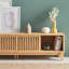 Un meuble télé au design en bois-313146033