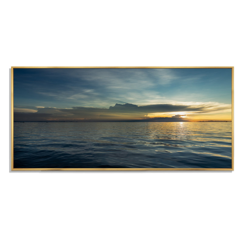 Costal Sunset on Dramatic Sky - photographie sur toile, H 24 po x l 36 po x P 1 po, Cadre doré