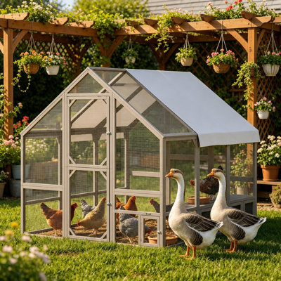 Poulailler en bois avec cage à poulets