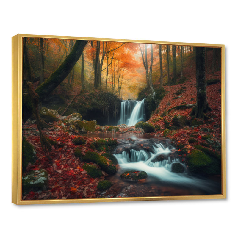 Chute d'eau en automne I - reproduction, H 34 po x l 44 po x P 1,5 po, Cadre flottant doré