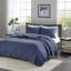 Courtepointe double / grand bleu marine - Microfibre, rembourrage en coton, réversible, réduit la croissance de la literie La microfibre réversible maintient l'hygiène et la fraîcheur-127224019-127224022