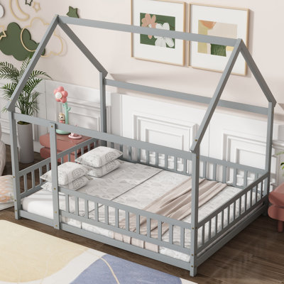 Lit double en bois pleine grandeur avec structure de toit, garde-corps de sécurité, gris