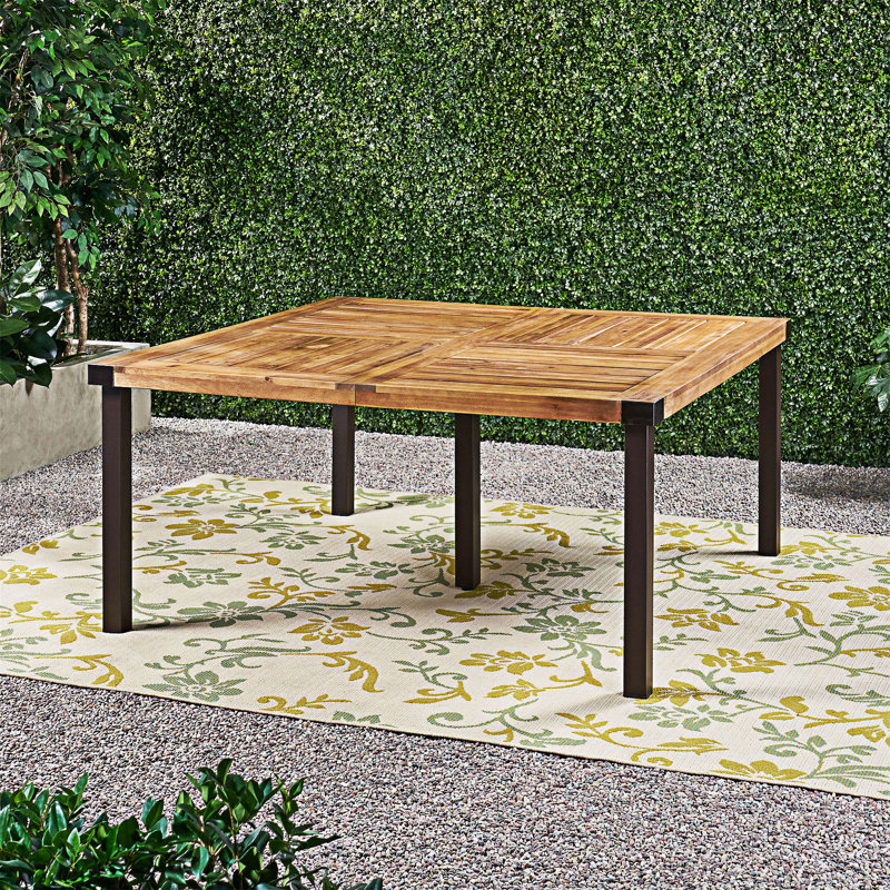 Table de salle à manger d'extérieur