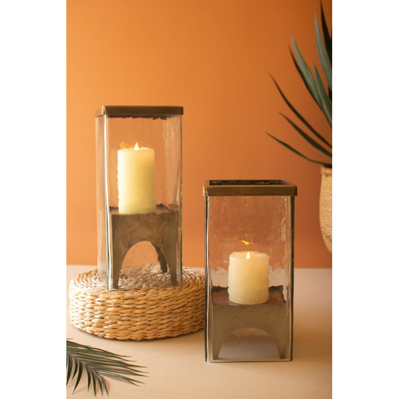  Ensemble de 2 bougeoirs carrés en verre ouragan avec base en laiton antique H 14 po