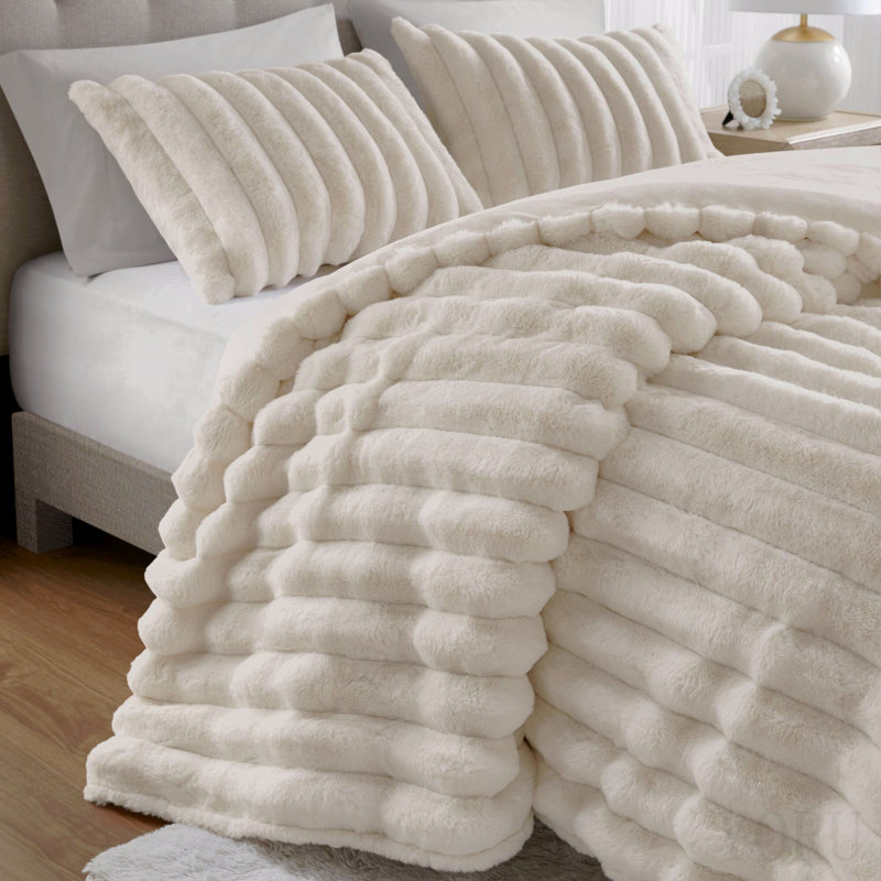 3-Piece Full/Queen Soft Faux Fur Ribbed Comforter Set,Ivory