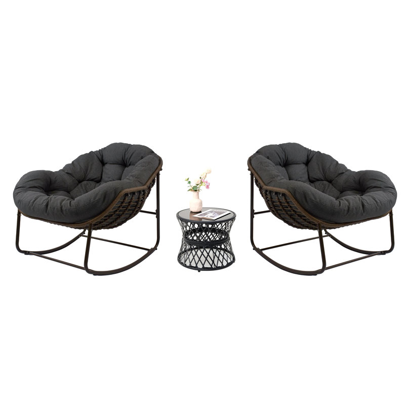 Chaise berçante d'extérieur en rotin avec coussins et table basse en rotin Ladena, Gris foncé