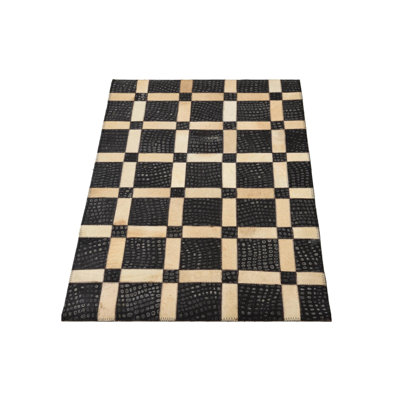 Tapis noir Ortega