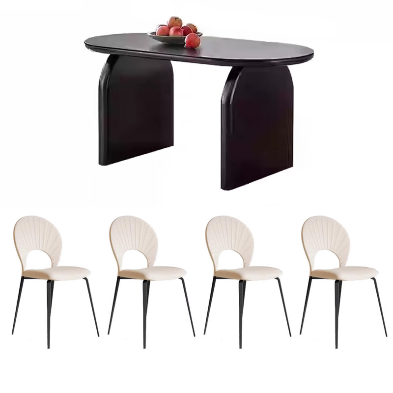 Table et chaise de salle à manger de style crème minimaliste