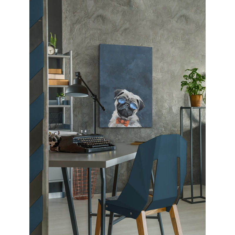 «Detective Pug», reproduction sur toile tendue, H 18 po x l 12 po x P 1,5 po