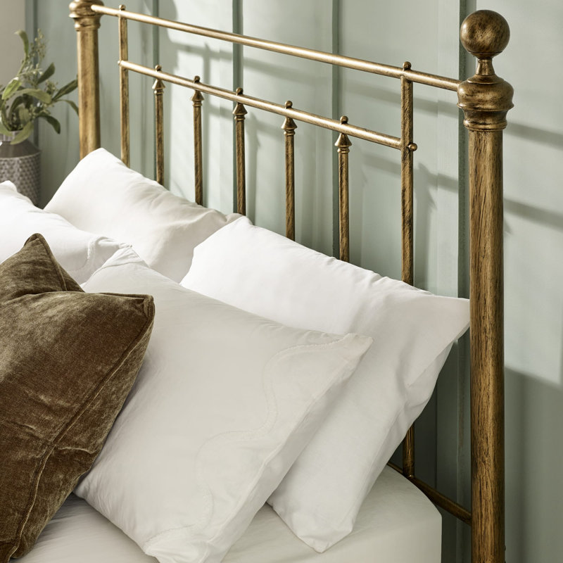 Bed, Kingsize (5')
