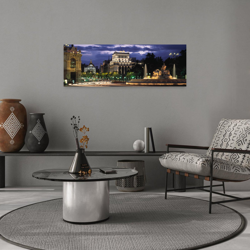 Madrid, Espagne, architecture contemporaine abstraite, art mural, H 12 po x l 36 po