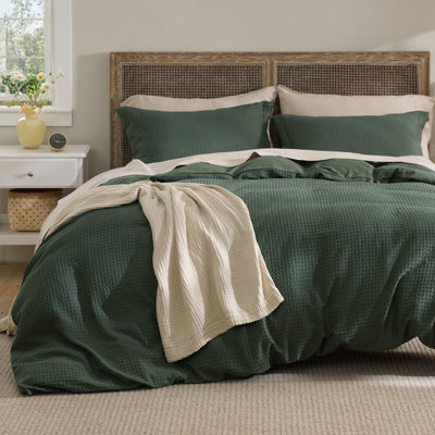 Housse de couette de luxe gaufrée de taille grand - Ensemble de housse de couette texturée, ensemble de literie douce et respirante (90 po x 90 po) avec 2 taies décoratives pour toutes les saisons, vert forêt, édredon non inclus