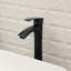 Lavabo de salle de bain vasque rectangulaire 19 po x 15 po et robinet simple levier noir mat