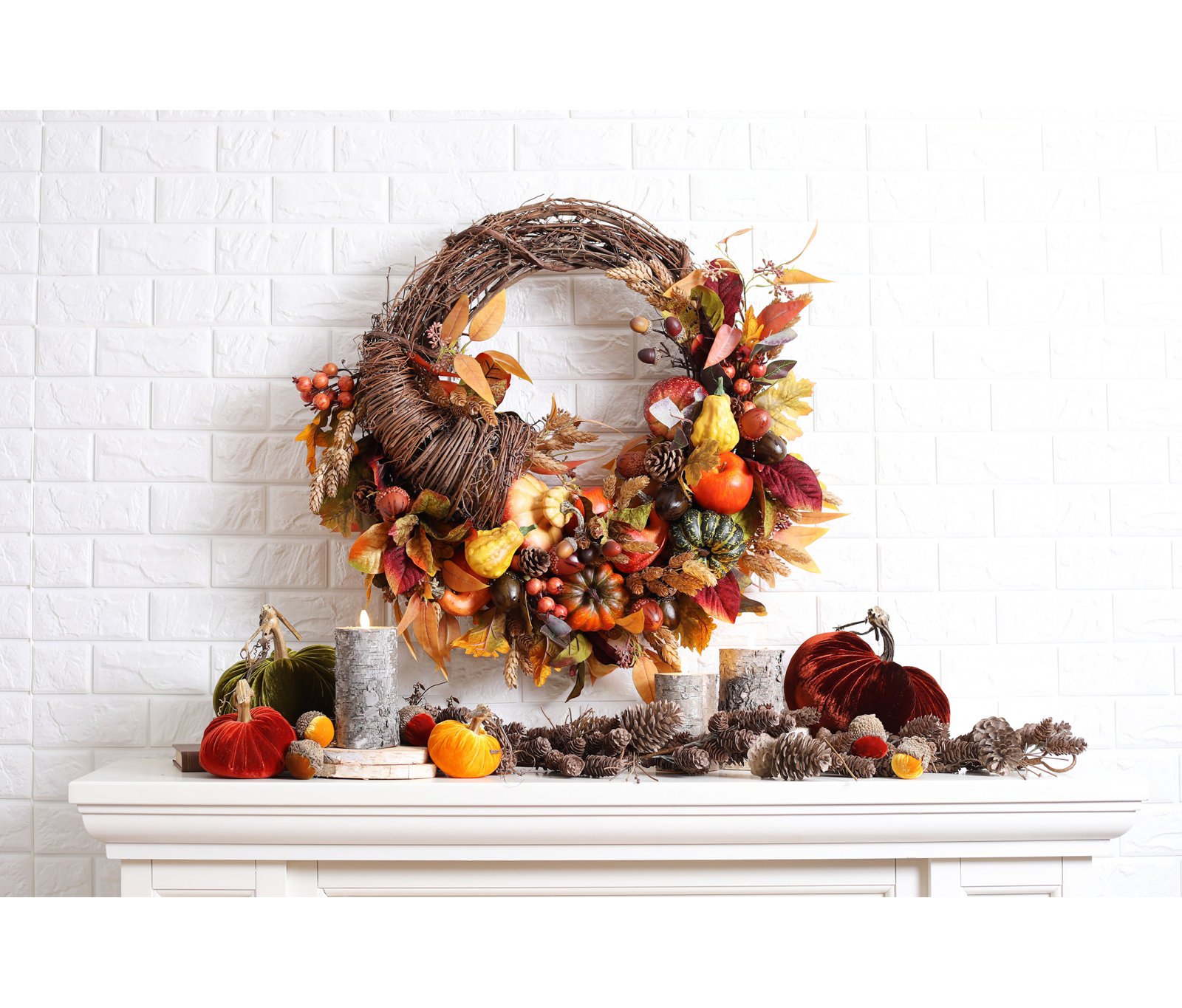 Faux Pinecone Garland, 4' L