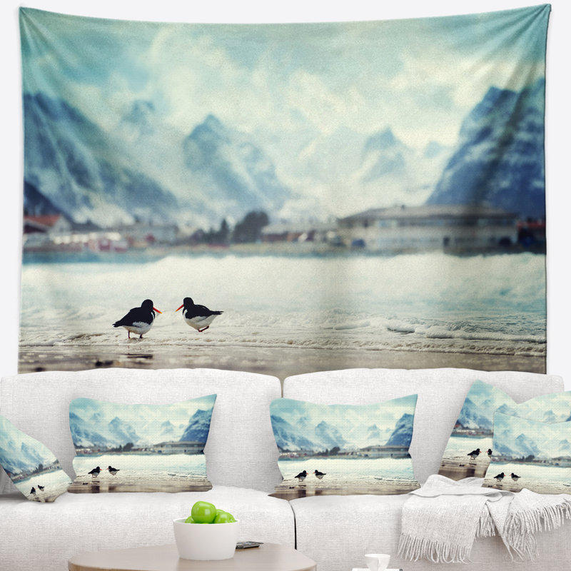 Tapisserie de pointe oiseaux et mountain shore, H 78 po x l 92 po