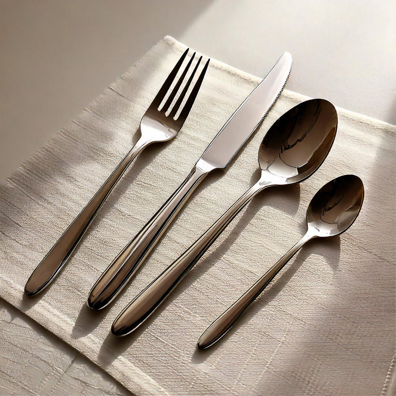 ROYALFORD Stainless Steel Cutlery Set, 16 Piece Mirror Finish Stainless Steel Cutlery Set with 4Pc Tea Spoon, 4Pc Table Spoon, 4 Pc Fork & 4 Pc Knife | Dishwasher Safe & Easy Clean |Set for 4 People