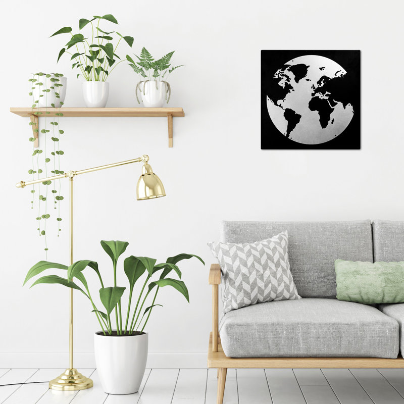Elegant Decorative Metal Wall Accessory, Silver & Black, 19.7 x 19.7 inches | 100% Metal, Thickness: 0.06 inches | Easy Wall Mount Design, Perfect for Living Room, Bedroom, or Office Décor, Stylish & Modern