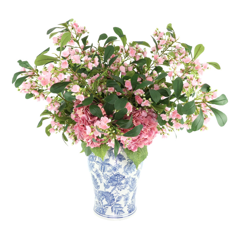 Hortensias et tiges en herbe dans un vase décoratif, Rose