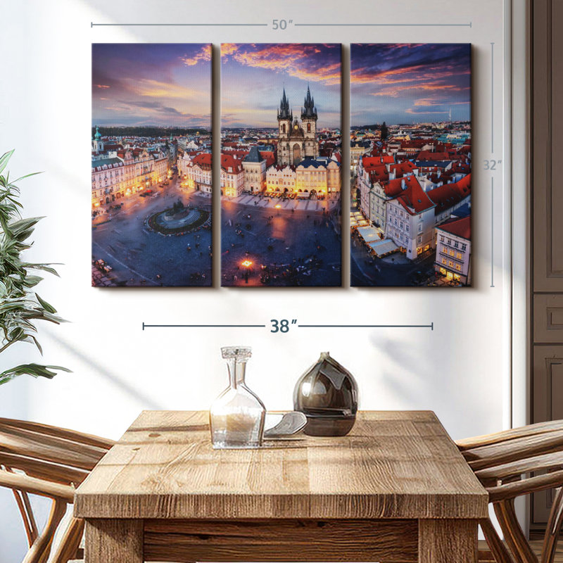 «Prague City Square» sur toile, 50" H x 32" W