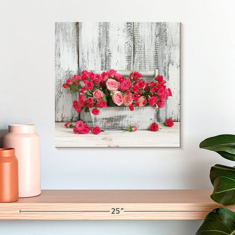 Harnek roses dans une boîte en bois, H 16 po x l 16 po
